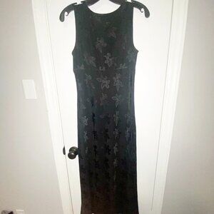 ***************WOMEN'S BLACK LONG LENGTH FLORAL PATTERN DRESS****************